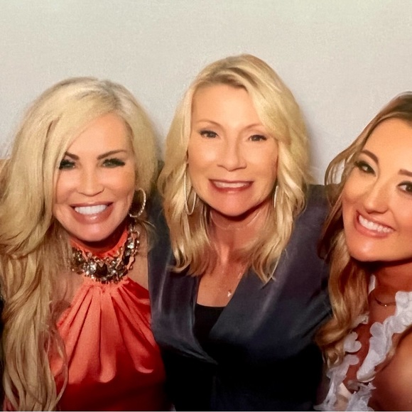 Meet your Posher, Melli - Picture 1 of 1